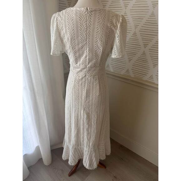 Apricot Women’s Medium Cream V Neck Lace Midi Dress - Picture 5 of 6